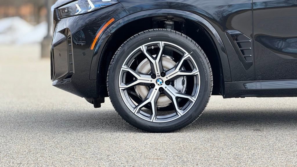 New 2026 BMW X5 xDrive40i w/ M Sport Package image 2