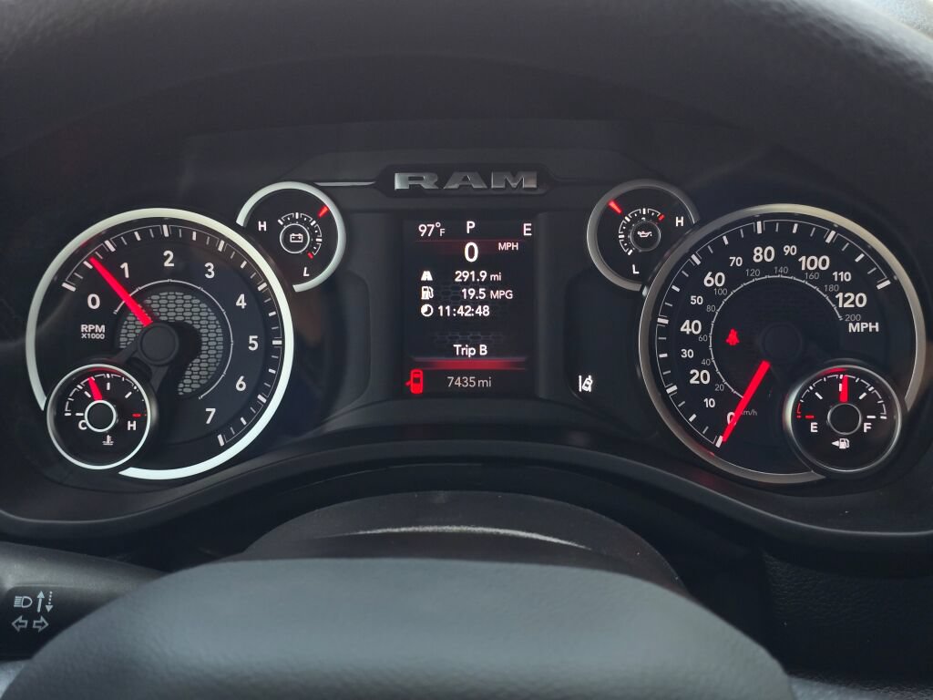 Used 2025 RAM 1500 Tradesman AWD/4WD image 25