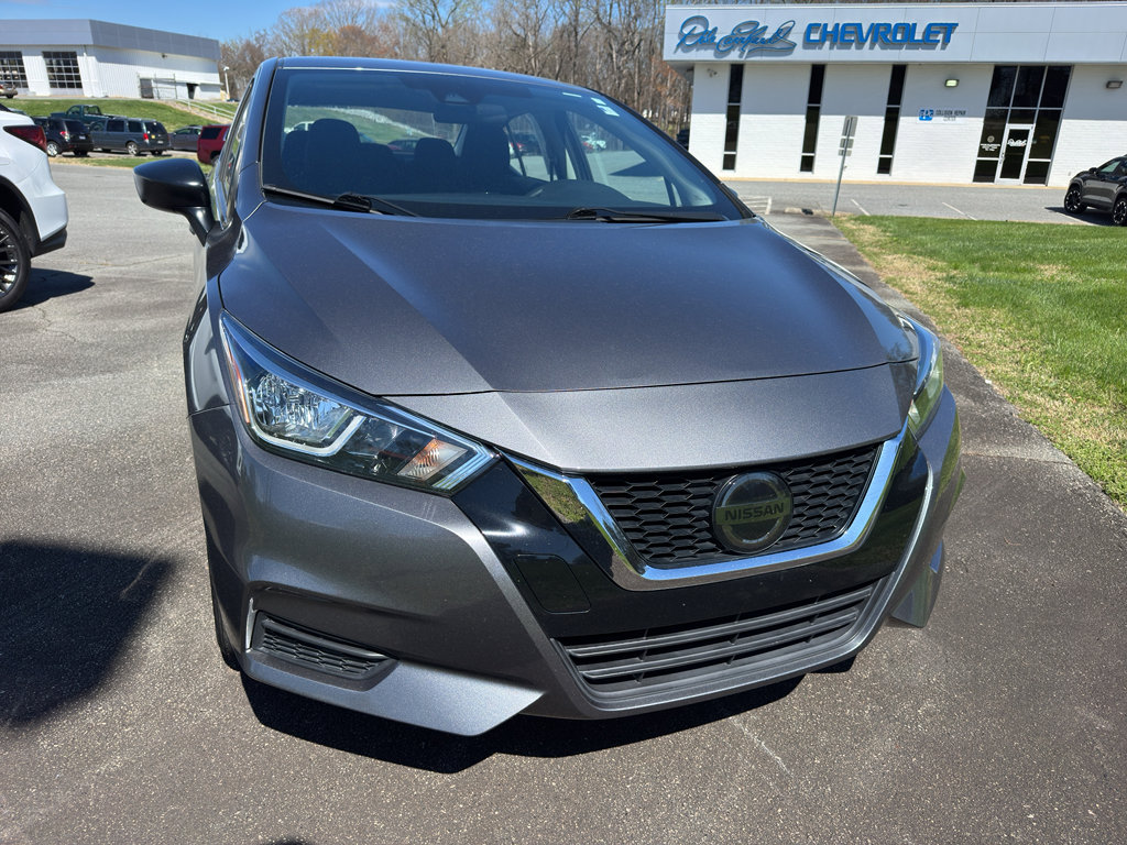 Used 2021 Nissan Versa S image 2