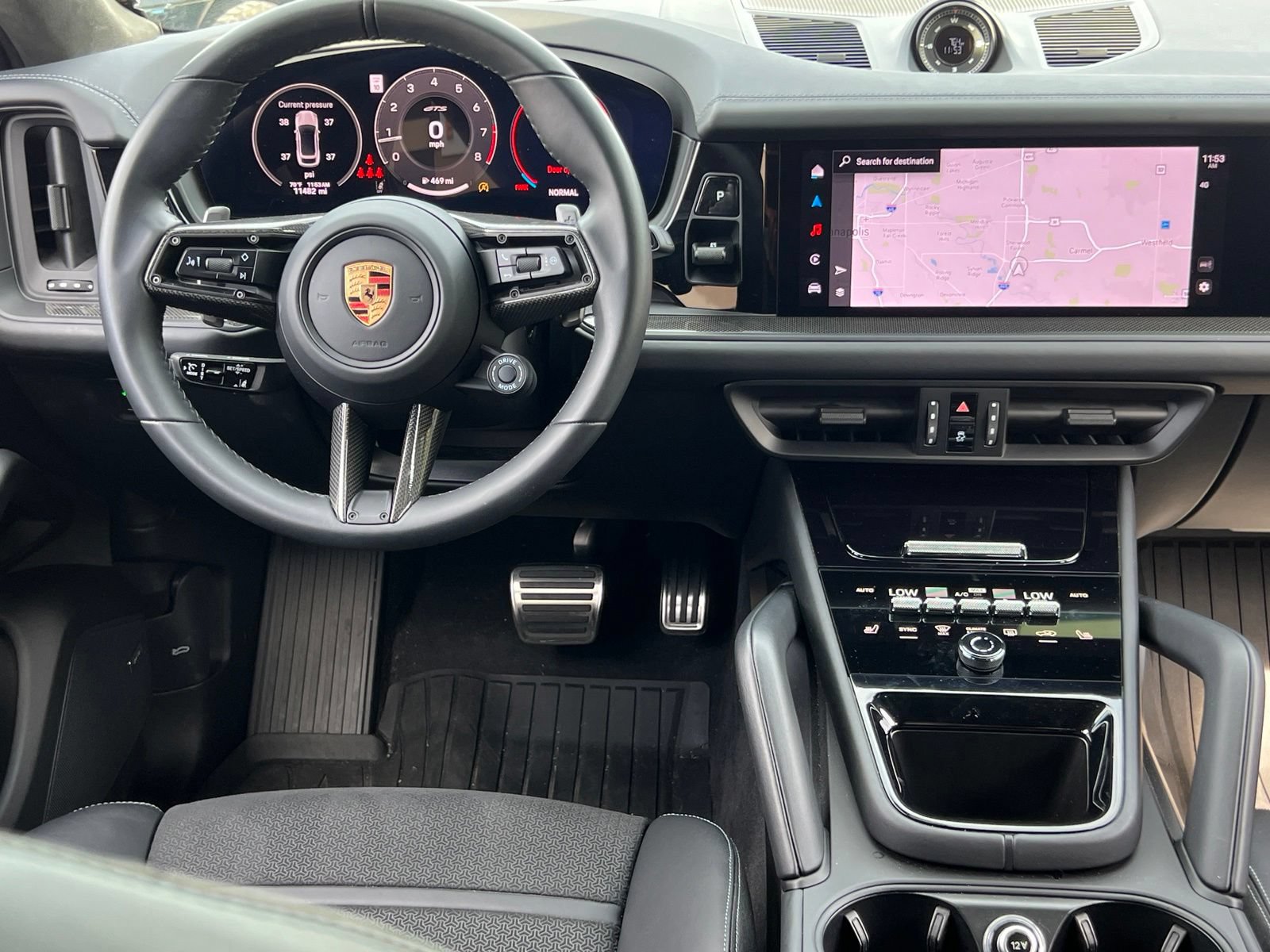 Certified 2025 Porsche Cayenne GTS AWD/4WD image 19
