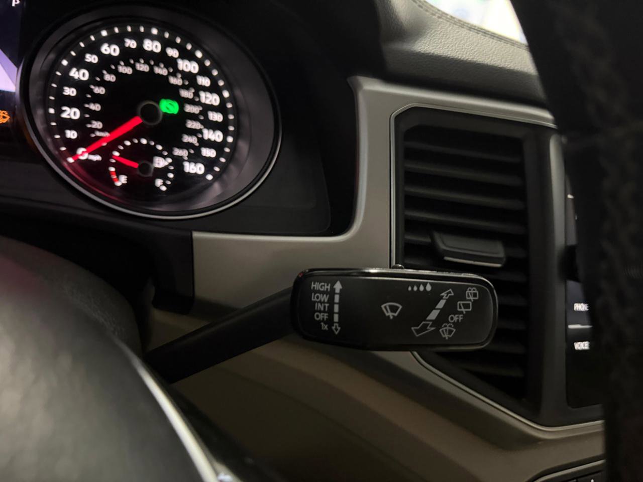 Used 2019 Volkswagen Atlas SE image 35