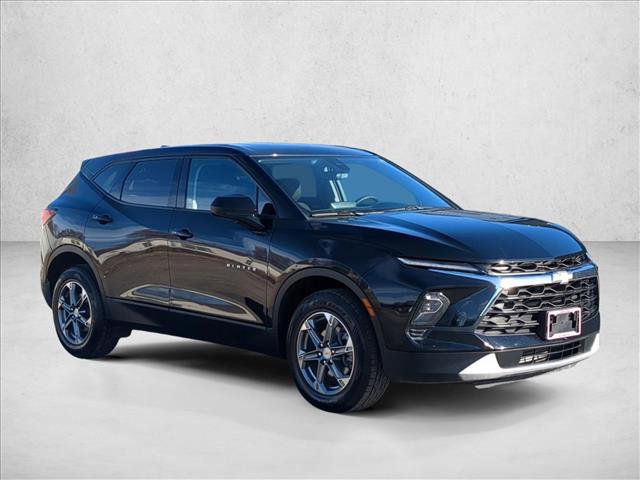 Certified 2023 Chevrolet Blazer LT w/ Driver Confidence Package image 3
