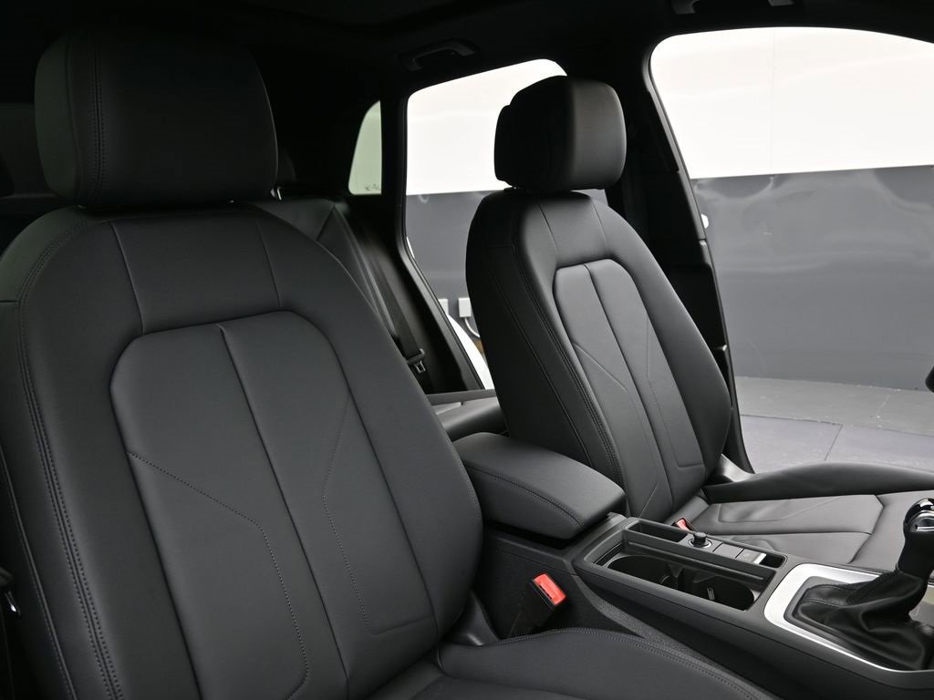 New 2025 Audi Q3 2.0T Premium image 13