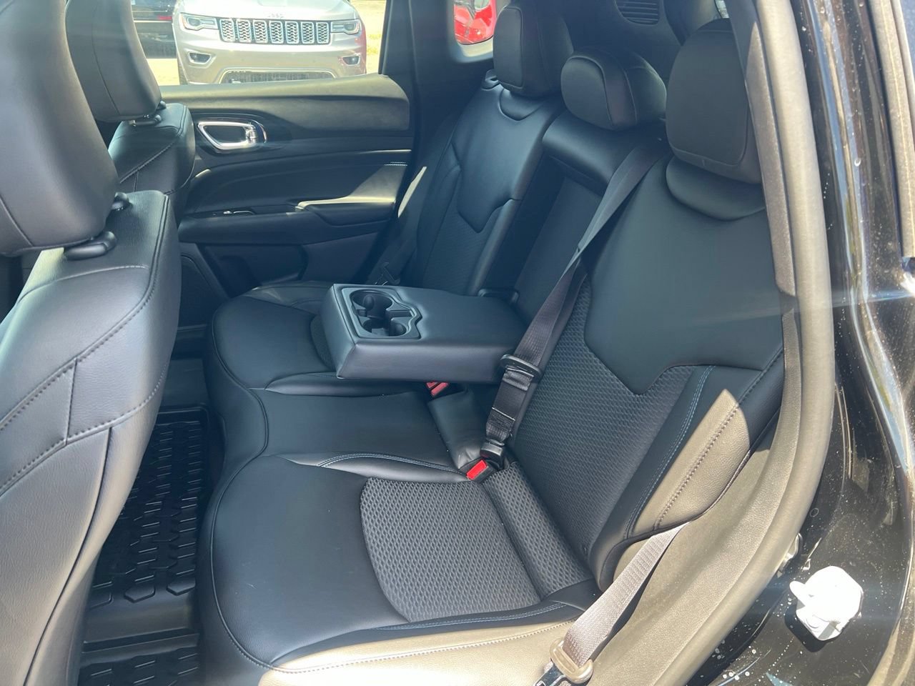 New 2026 Jeep Compass Latitude AWD/4WD image 18