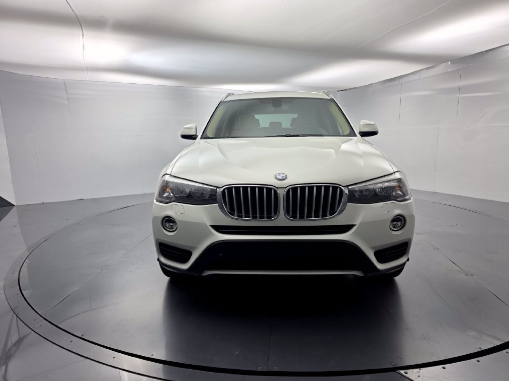 Used 2017 BMW X3 sDrive28i RWD image 2
