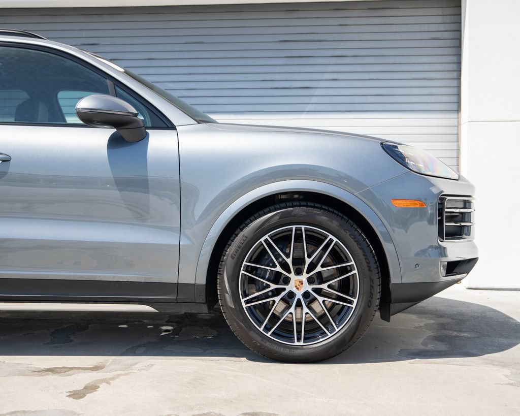 Certified 2026 Porsche Cayenne AWD/4WD image 22