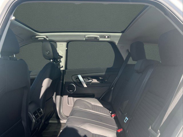 Used 2025 Land Rover Discovery Sport S image 16