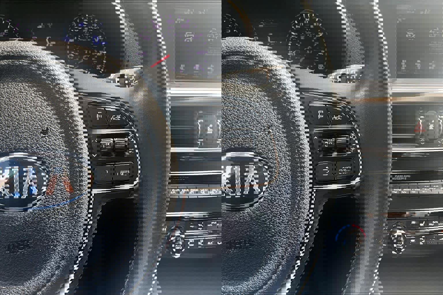 Used 2018 Kia Optima EX FWD image 25