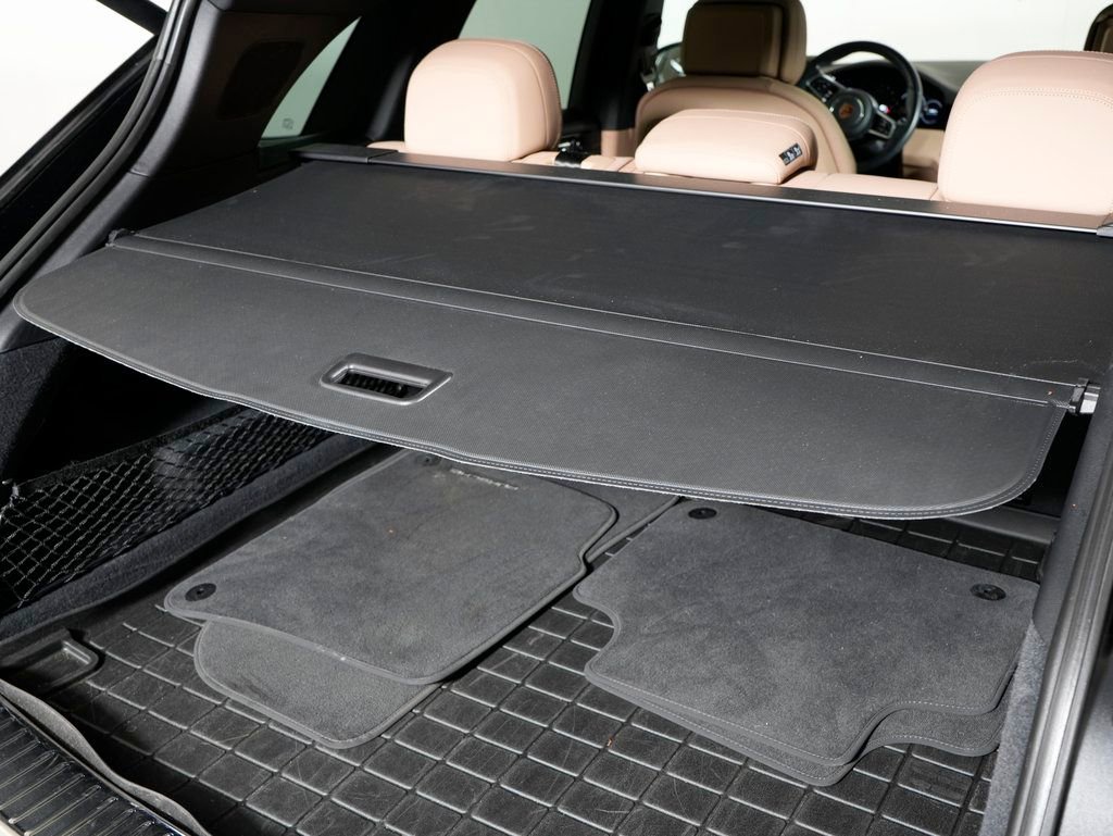 Certified 2023 Porsche Cayenne image 14