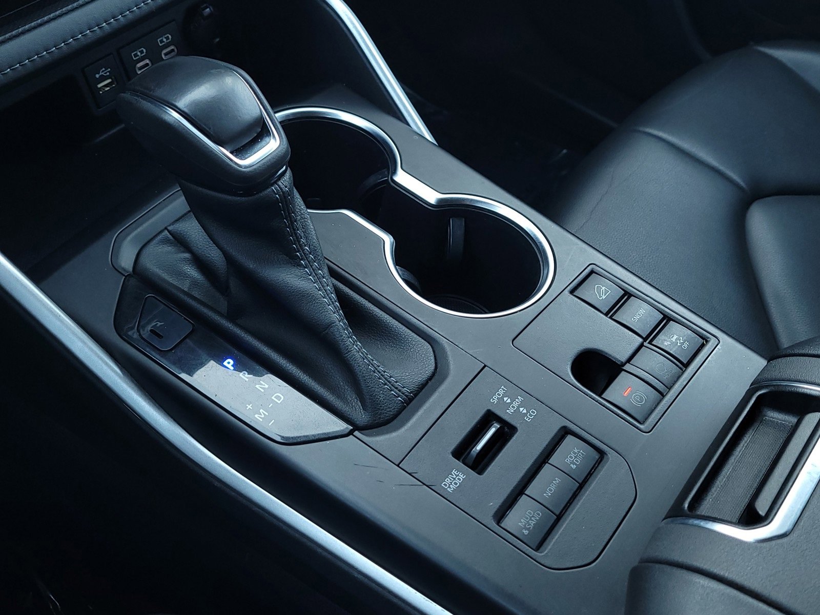 Certified 2023 Toyota Highlander XLE image 19