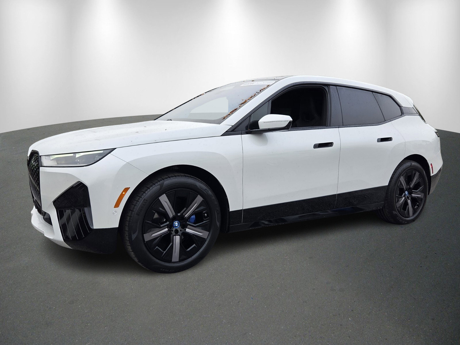 Used 2024 BMW iX xDrive50 w/ Premium Package image 3