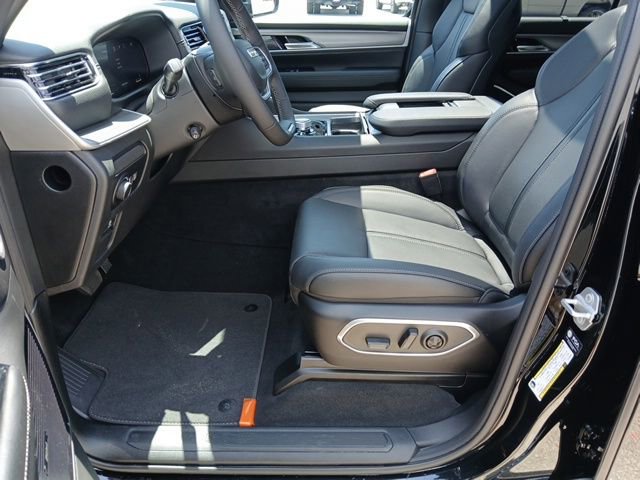 New 2026 Jeep Grand Wagoneer Limited AWD/4WD image 34