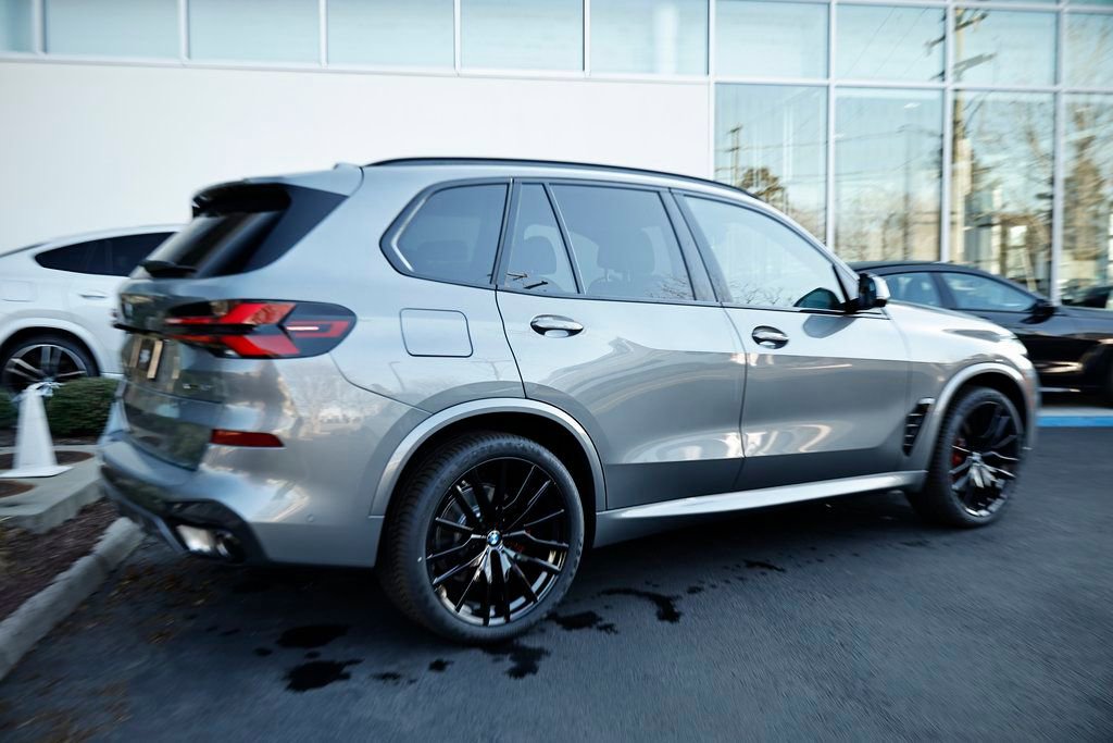 New 2026 BMW X5 xDrive40i w/ M Sport Package image 7
