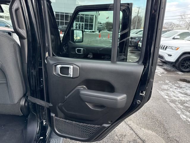 Used 2025 Jeep Wrangler Sport S image 33