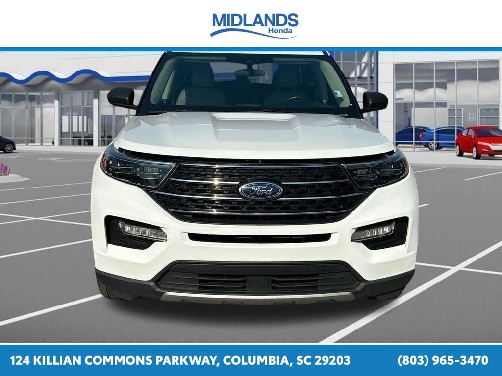 Used 2023 Ford Explorer XLT w/ Equipment Group 202A RWD image 2