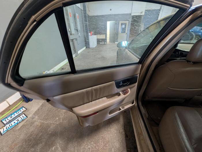 Used 2004 Buick Regal LS FWD image 24