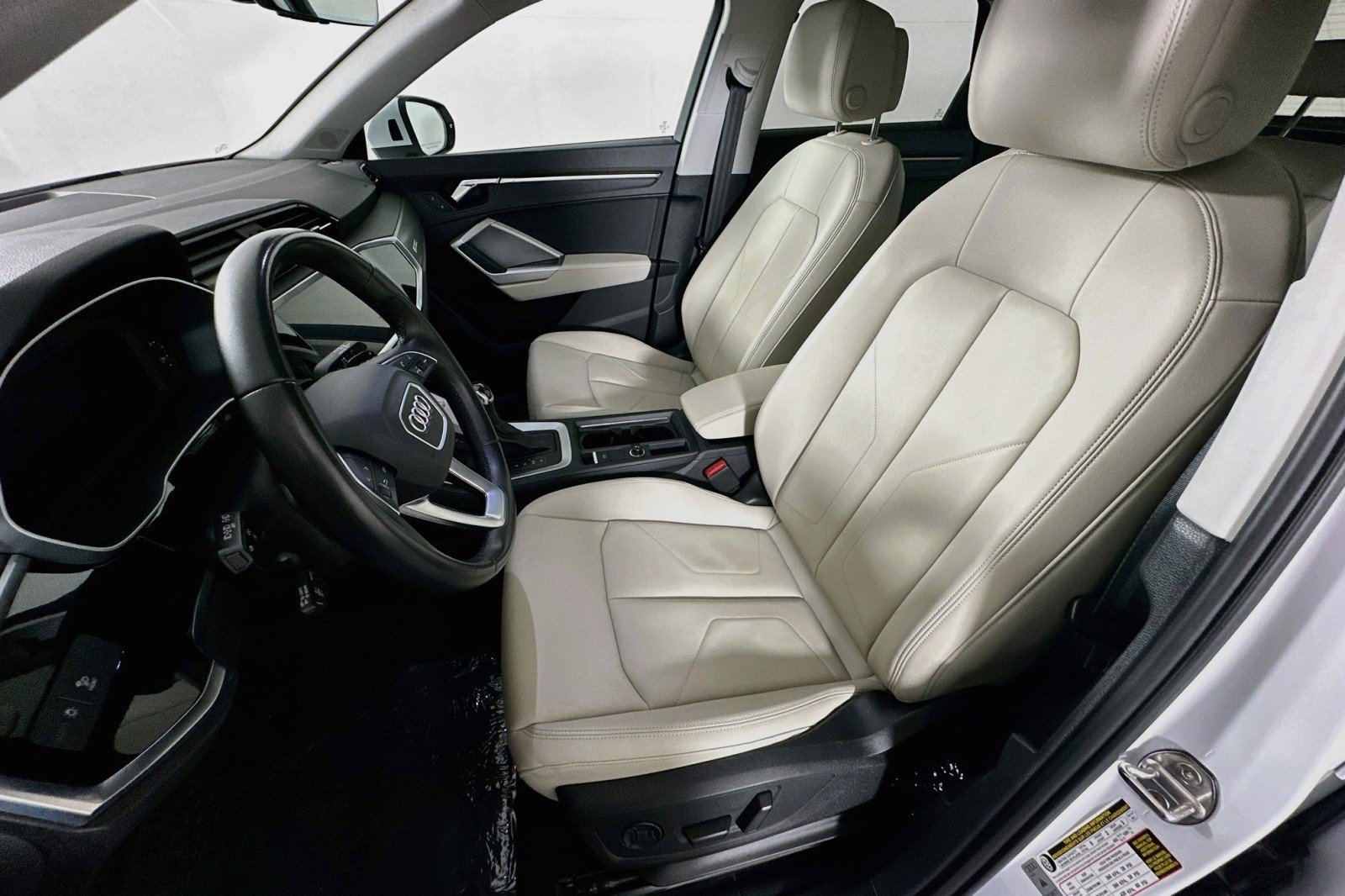 Used 2024 Audi Q3 2.0T Premium AWD/4WD image 18