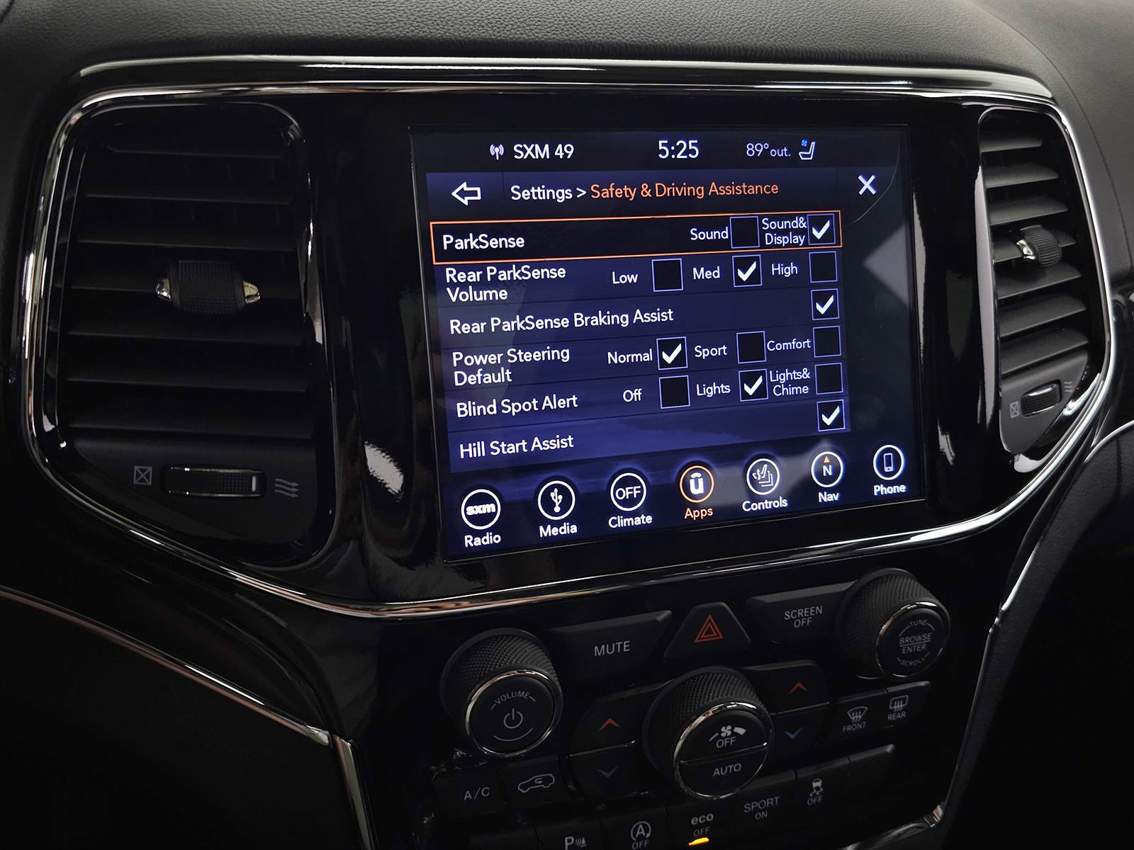 Used 2019 Jeep Grand Cherokee Overland AWD/4WD image 28