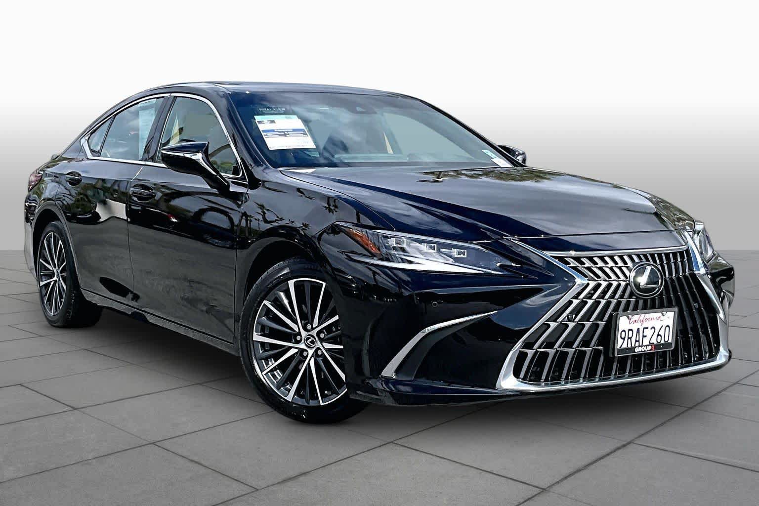 Used 2025 Lexus ES 300h w/ Premium Package FWD image 2