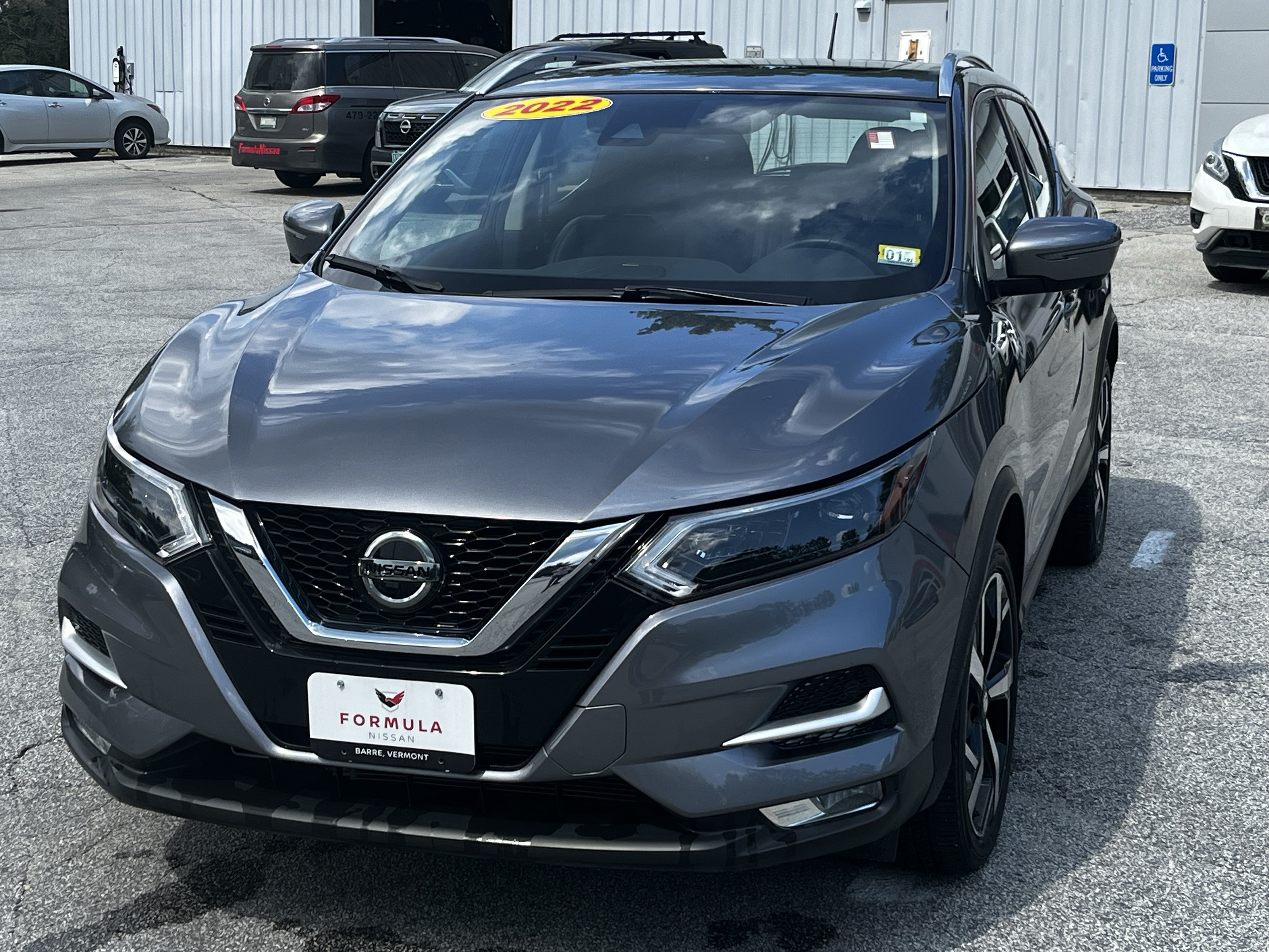 Used 2022 Nissan Rogue Sport SL w/ Premium Package AWD/4WD image 3