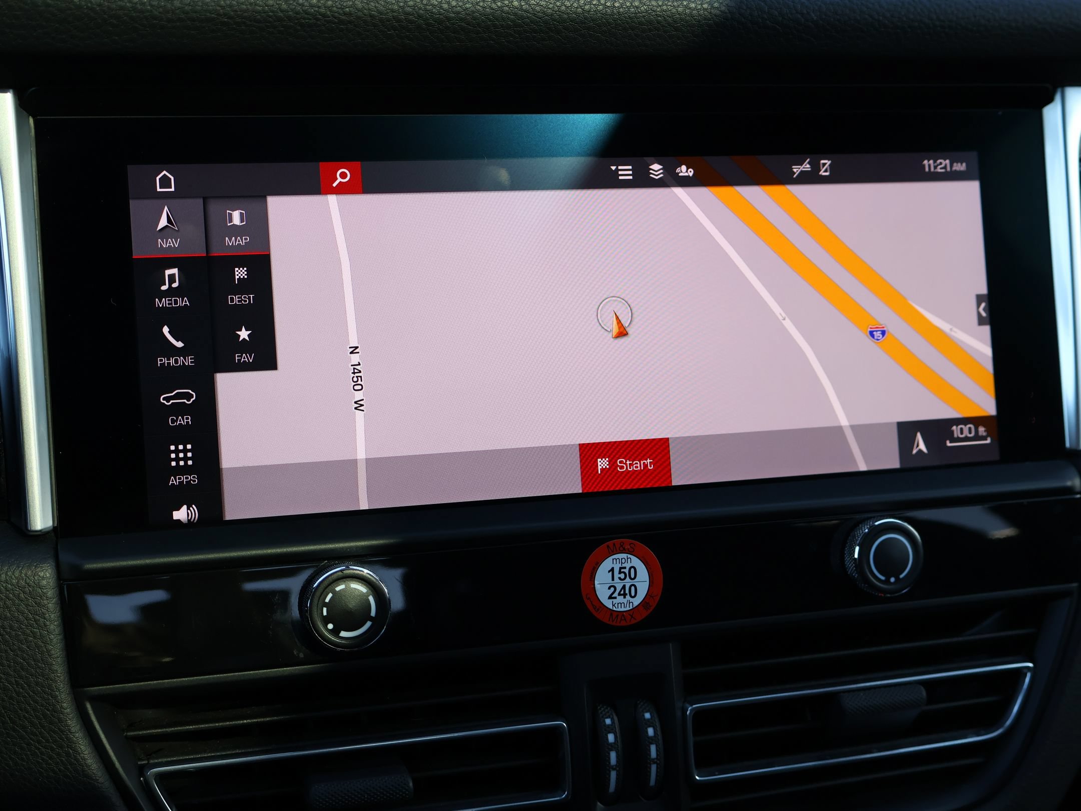Certified 2023 Porsche Macan AWD/4WD image 22