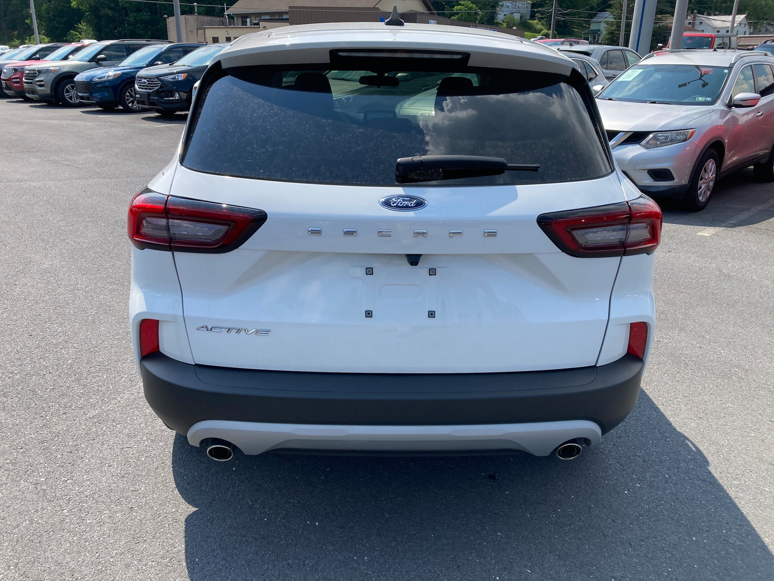 Used 2023 Ford Escape Active w/ Cold Weather Package FWD image 5