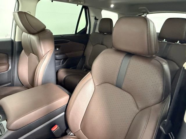 Used 2025 Honda Pilot Elite image 32