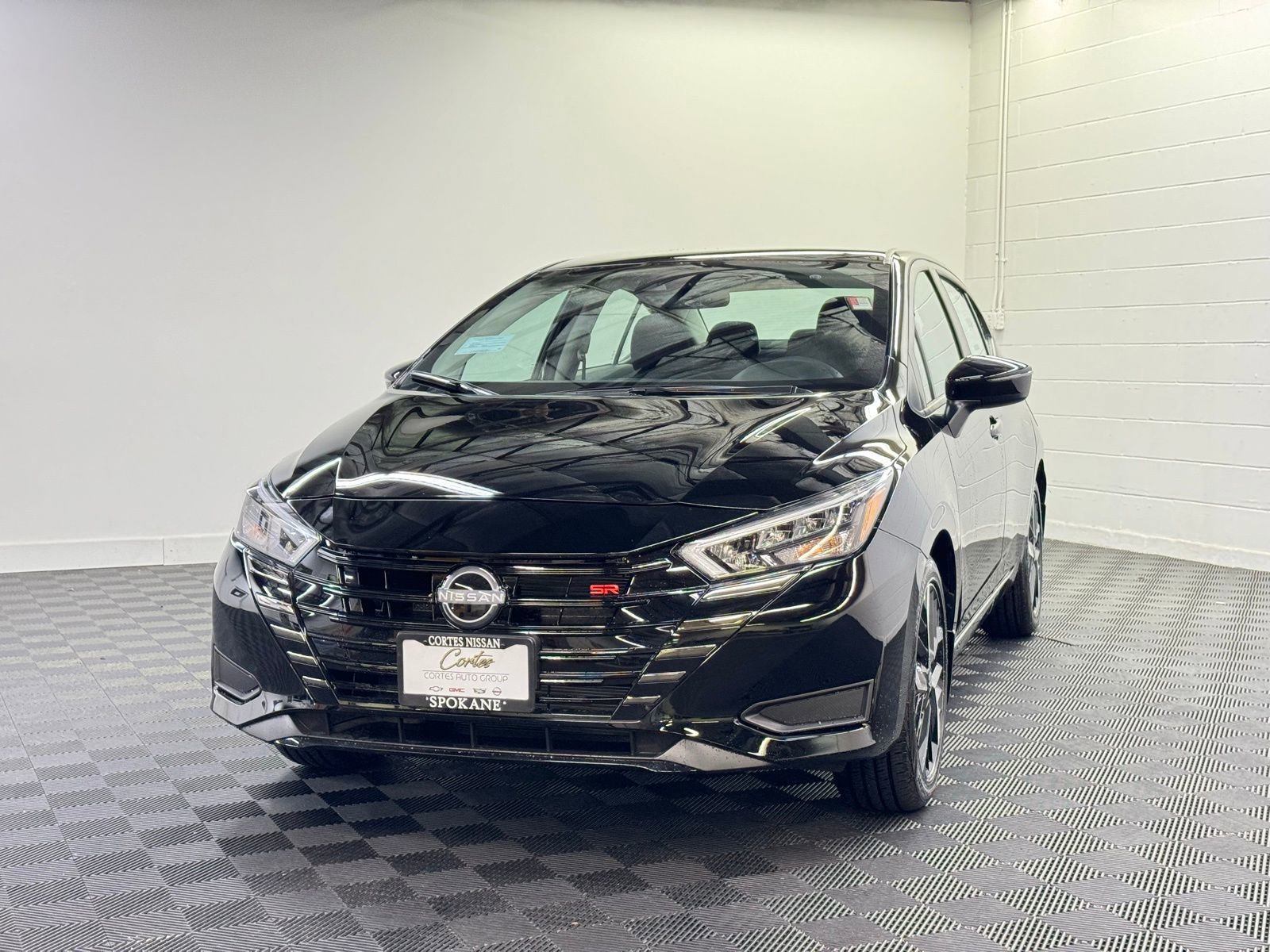 New 2025 Nissan Versa SR image 1