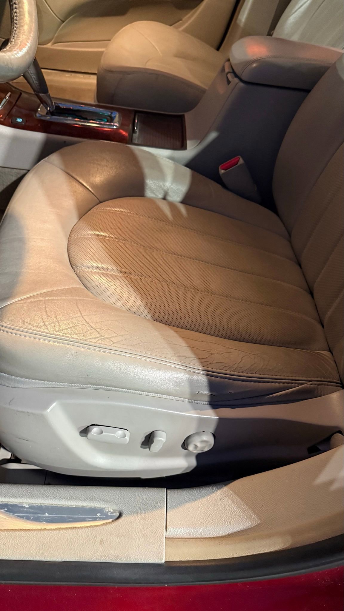 Used 2008 Buick Lucerne CXL w/ Luxury Package image 14