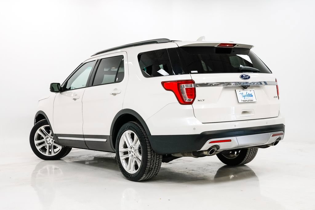 Used 2017 Ford Explorer XLT w/ Equipment Group 202A image 33
