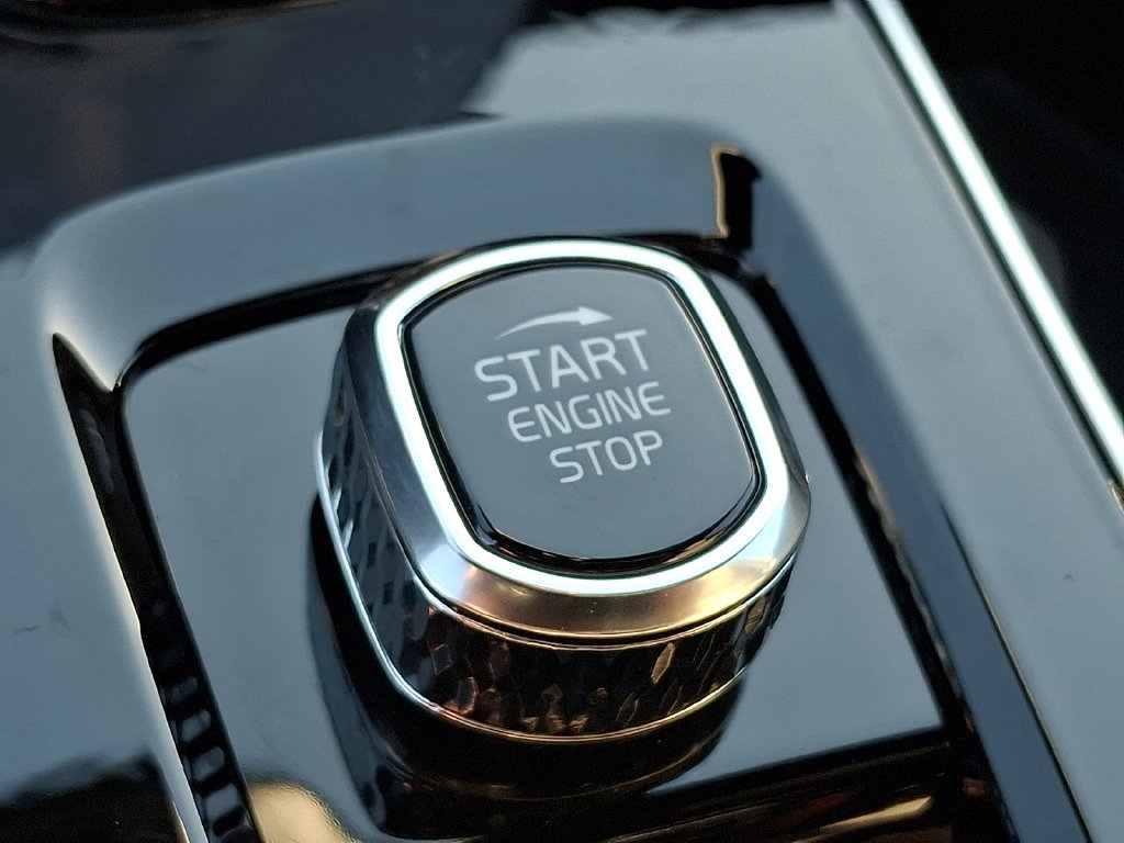 New 2027 Volvo XC90 B6 Plus AWD/4WD image 18