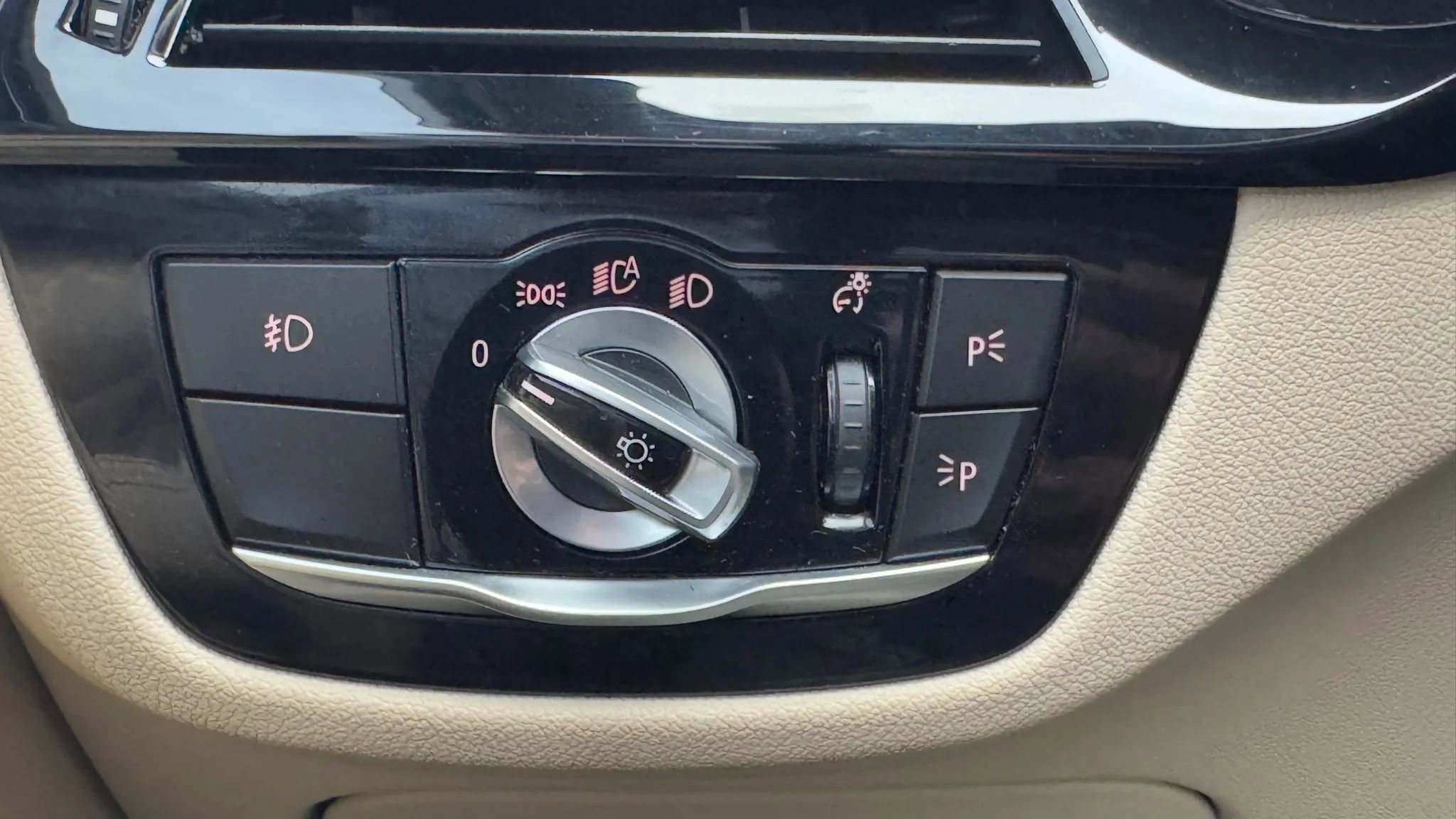 Used 2017 BMW 530i image 25