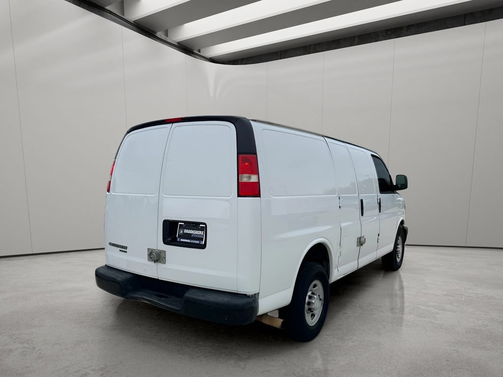 Used 2016 Chevrolet Express 2500 RWD image 8