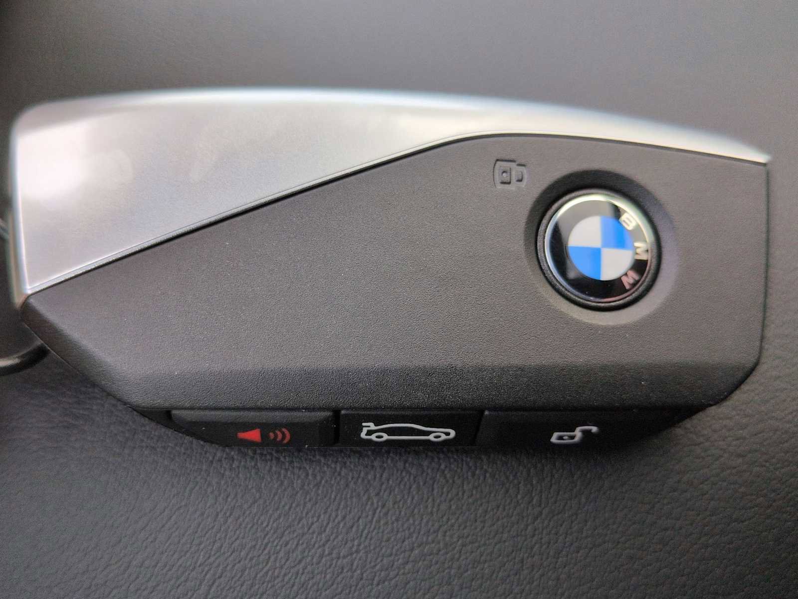 New 2026 BMW X6 xDrive40i w/ Premium Package image 38