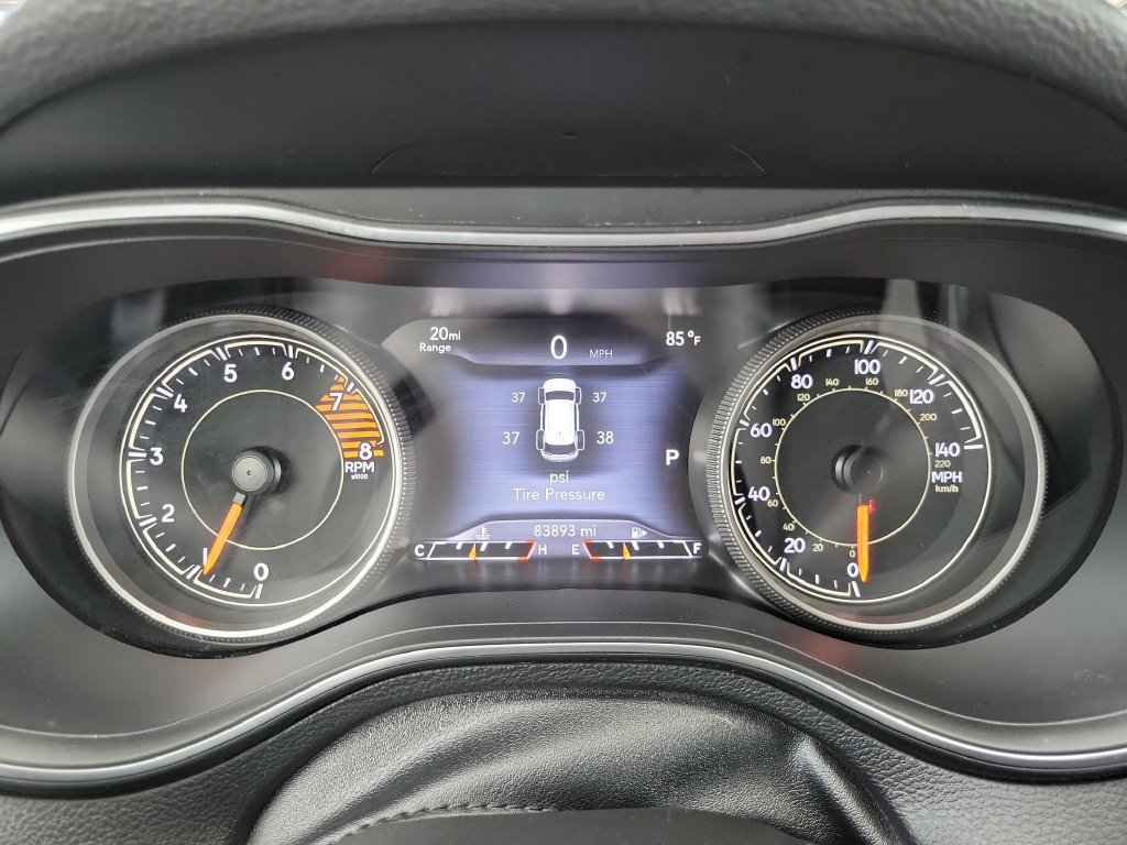 Used 2019 Jeep Cherokee Limited AWD/4WD image 32