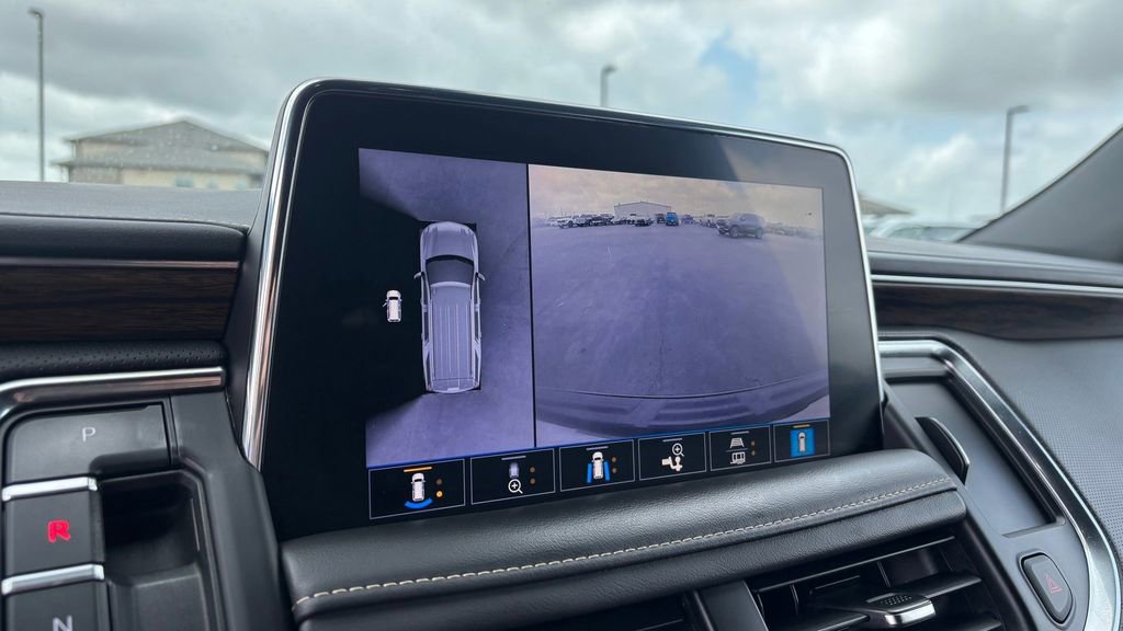 Used 2021 Chevrolet Suburban Premier w/ Premium Package AWD/4WD image 19