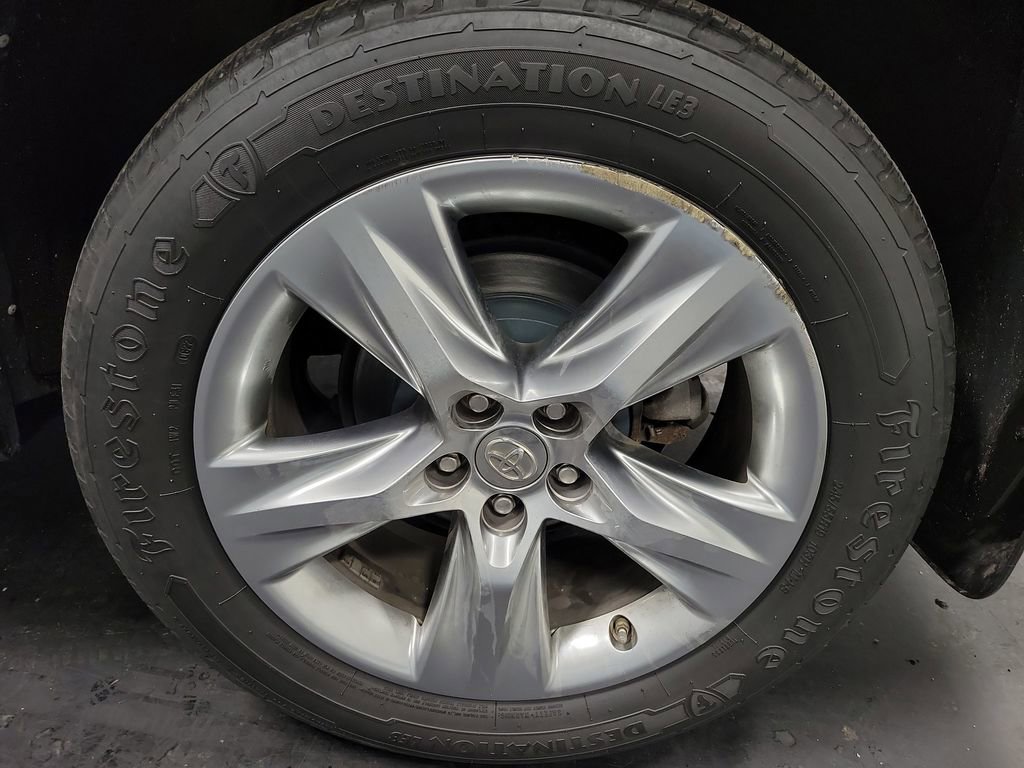 Used 2015 Toyota Highlander Limited image 10