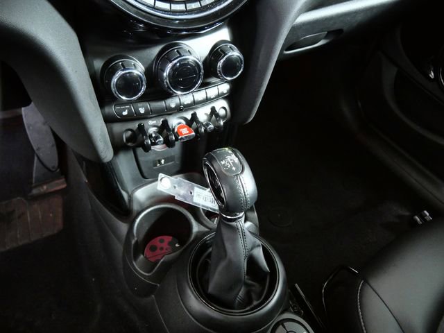 Used 2019 MINI Cooper 4-Door Hardtop image 20