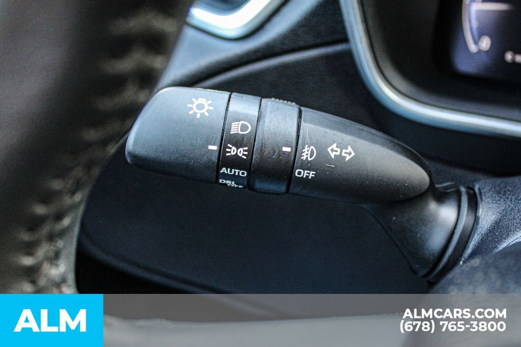 Used 2026 Toyota Corolla Cross XLE FWD image 29