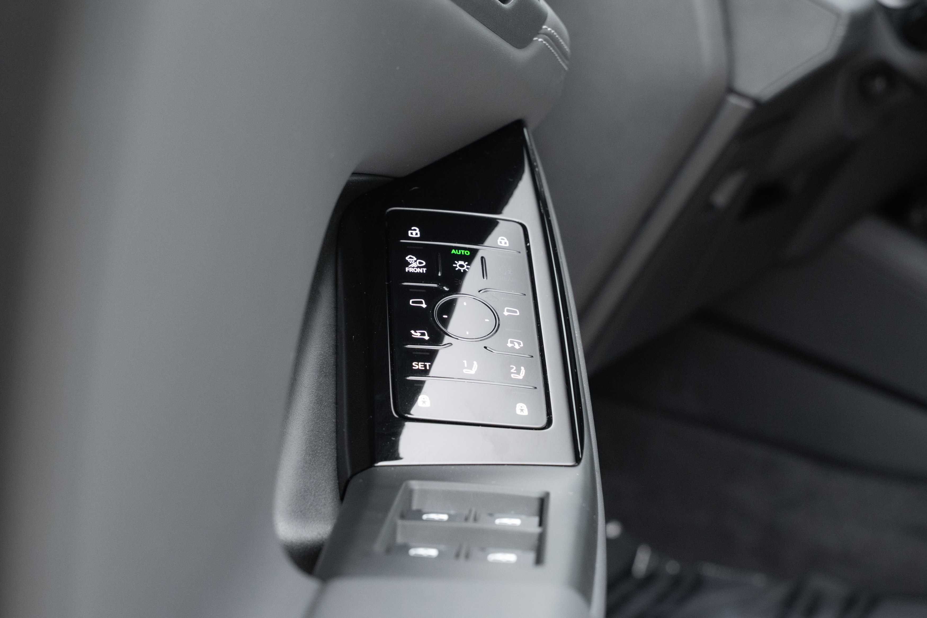 Used 2025 Audi Q6 e-tron Premium Plus w/ Premium Plus image 21