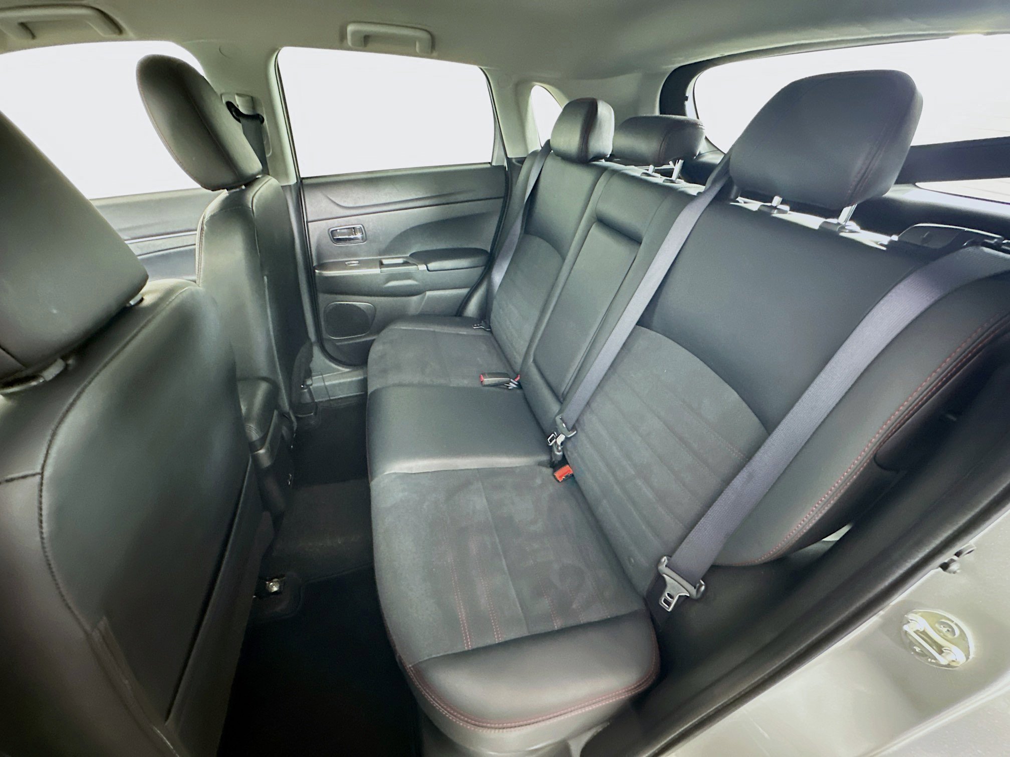 Used 2024 Mitsubishi Outlander Sport SE image 26