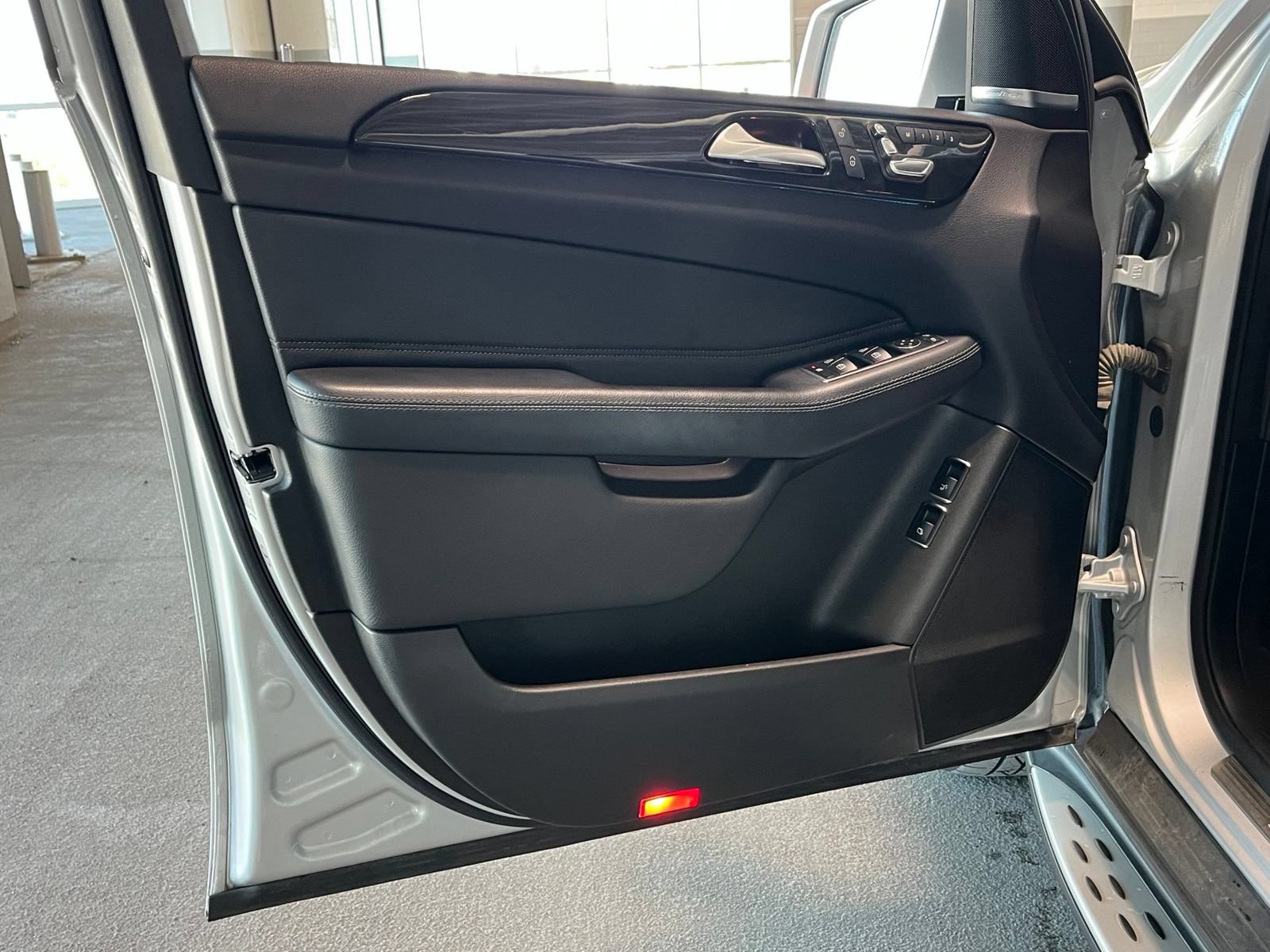 Used 2019 Mercedes-Benz GLS 450 4MATIC image 17