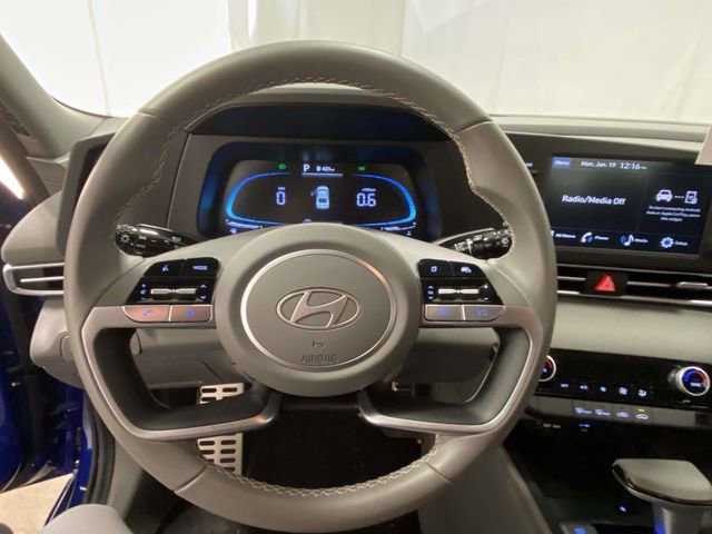 Certified 2025 Hyundai Elantra Sport image 21