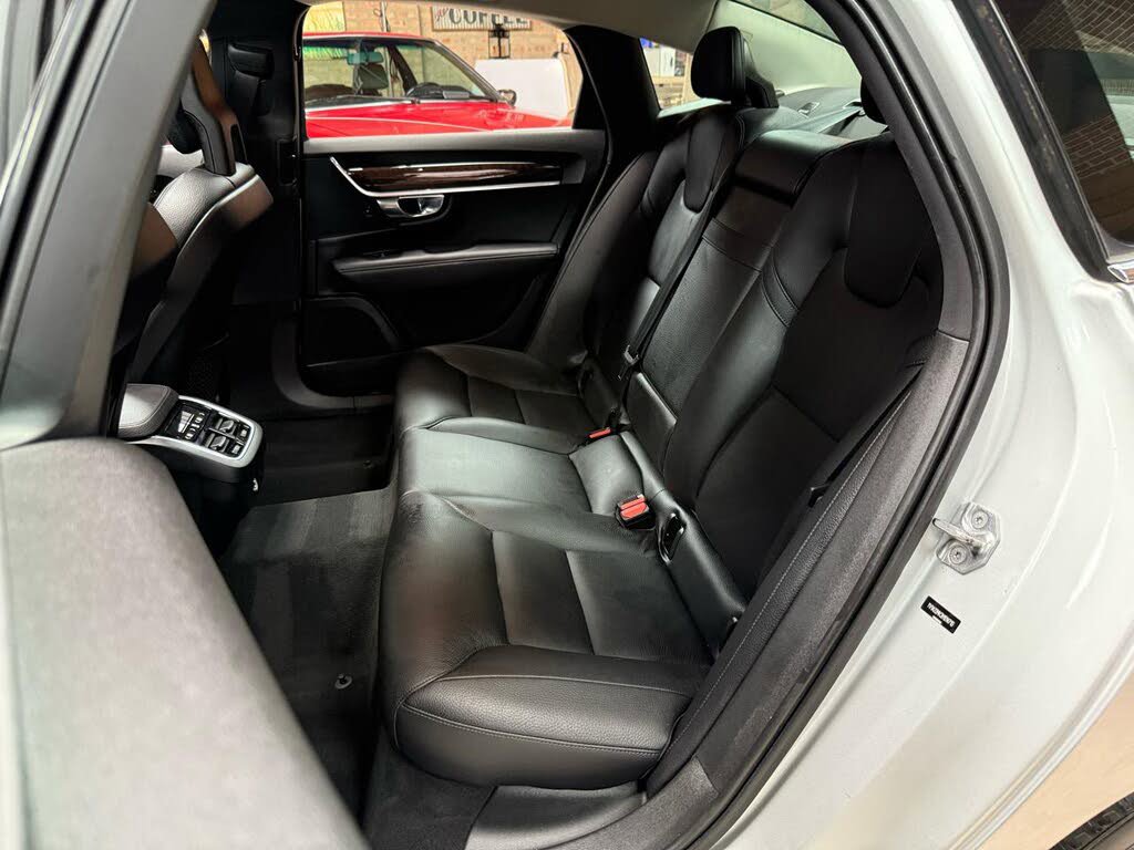 Used 2017 Volvo S90 T6 Momentum w/ Vision Package AWD/4WD image 29