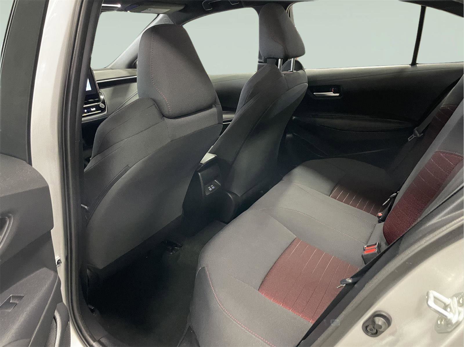 Used 2023 Toyota Corolla SE image 13