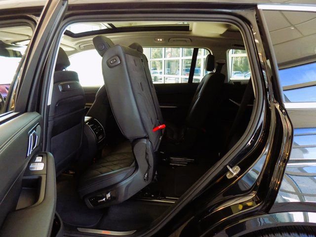 Used 2024 BMW X7 xDrive40i image 20