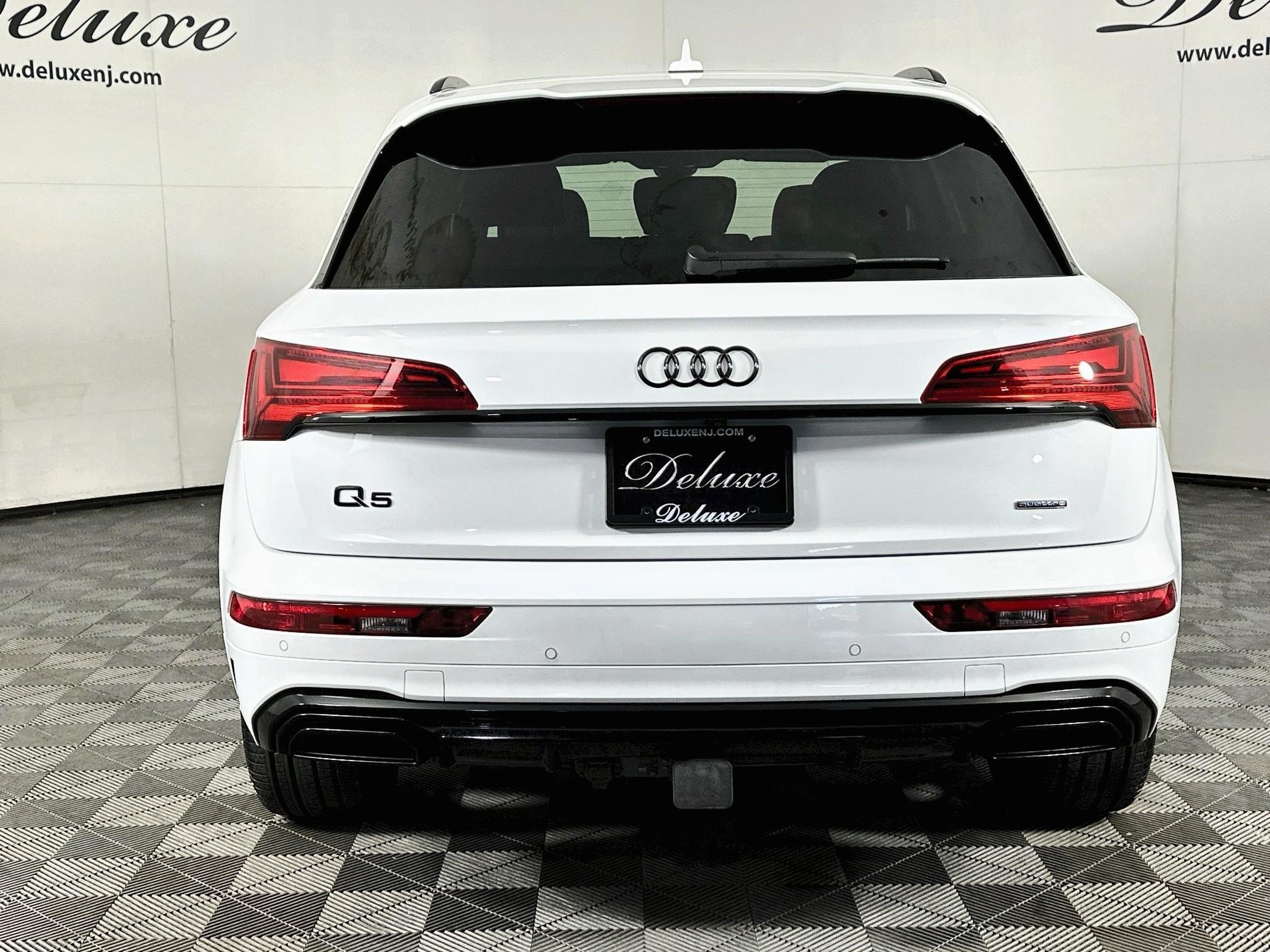 Used 2025 Audi Q5 e Premium Plus w/ Premium Plus Package AWD/4WD image 5