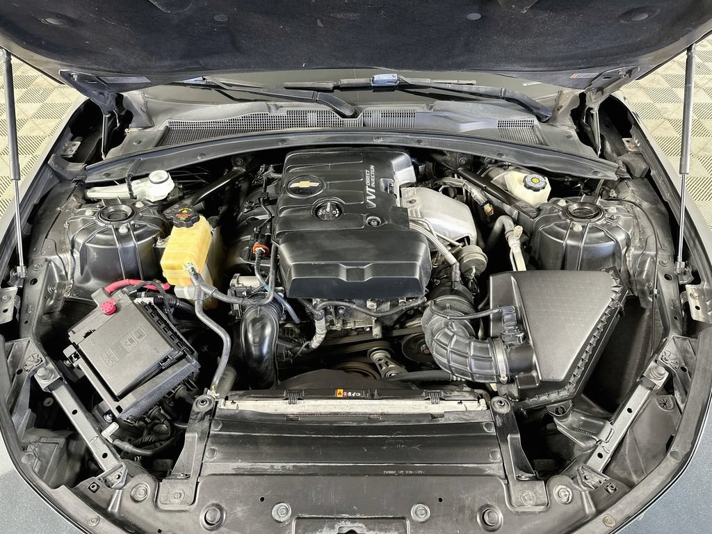 Used 2017 Chevrolet Camaro LT RWD image 30