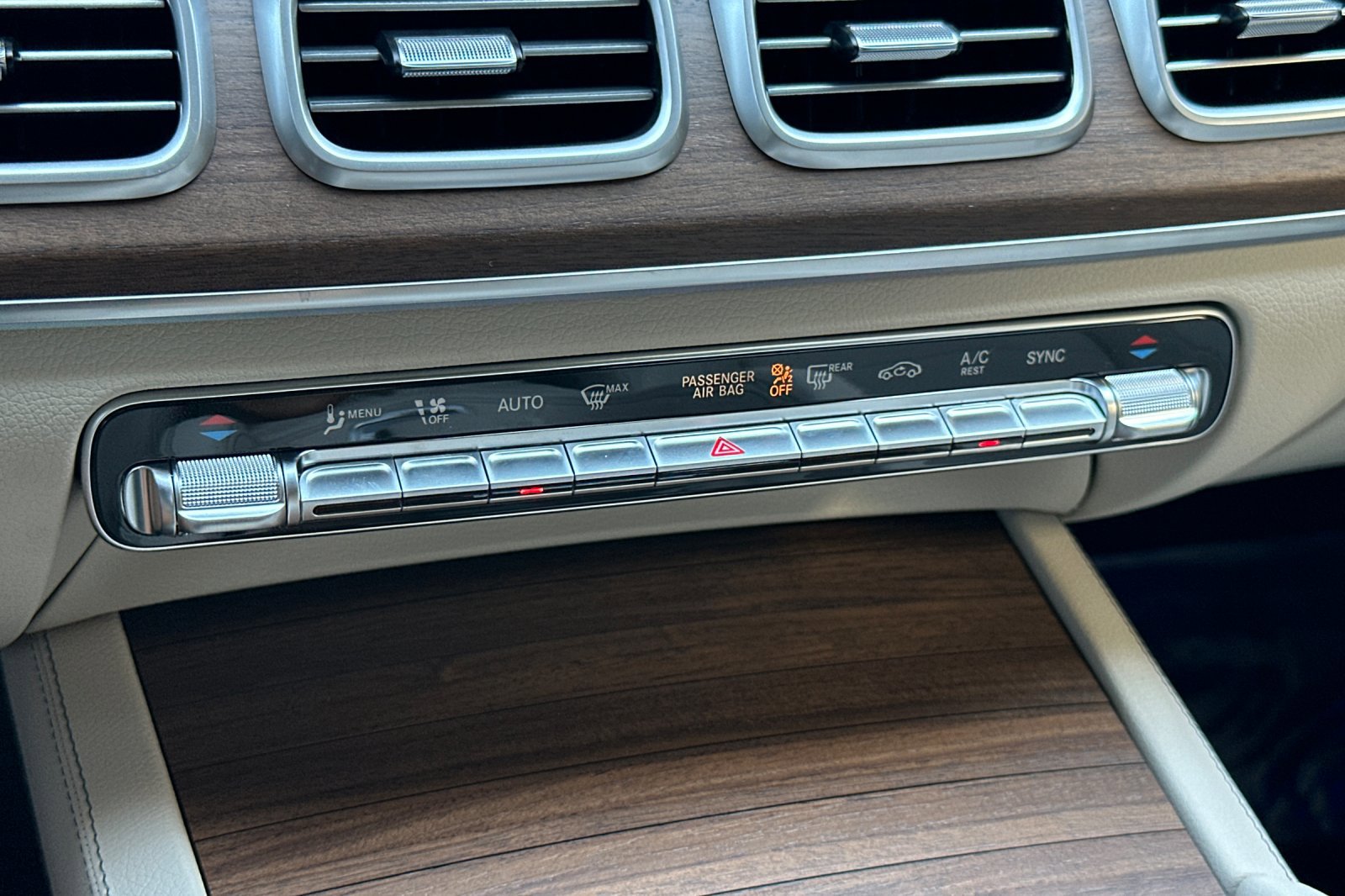 New 2026 Mercedes-Benz GLE 580 4MATIC image 20