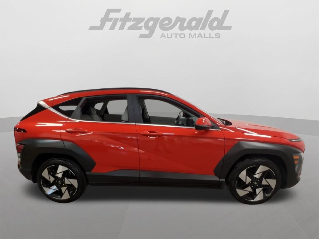 Used 2025 Hyundai Kona Limited FWD image 9